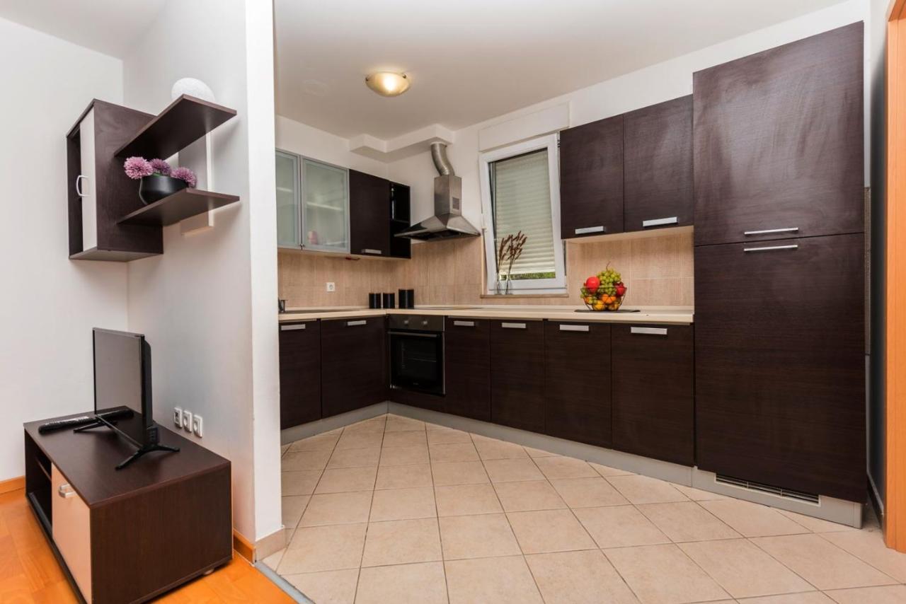 Apartment Sea View In Makarska, Free Parking エクステリア 写真